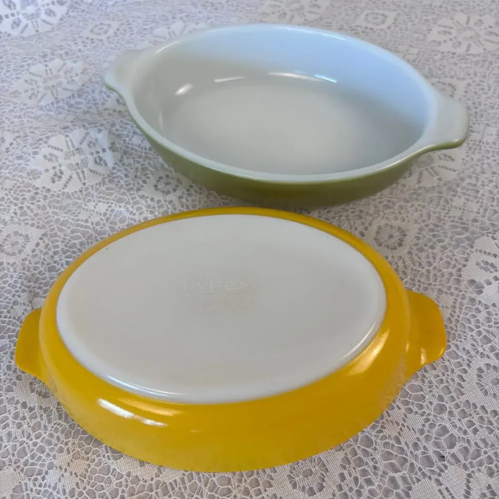 Vintage PYREX #700 Pixie 10 Oz Casserole Dishes Yellow Green Set of 2